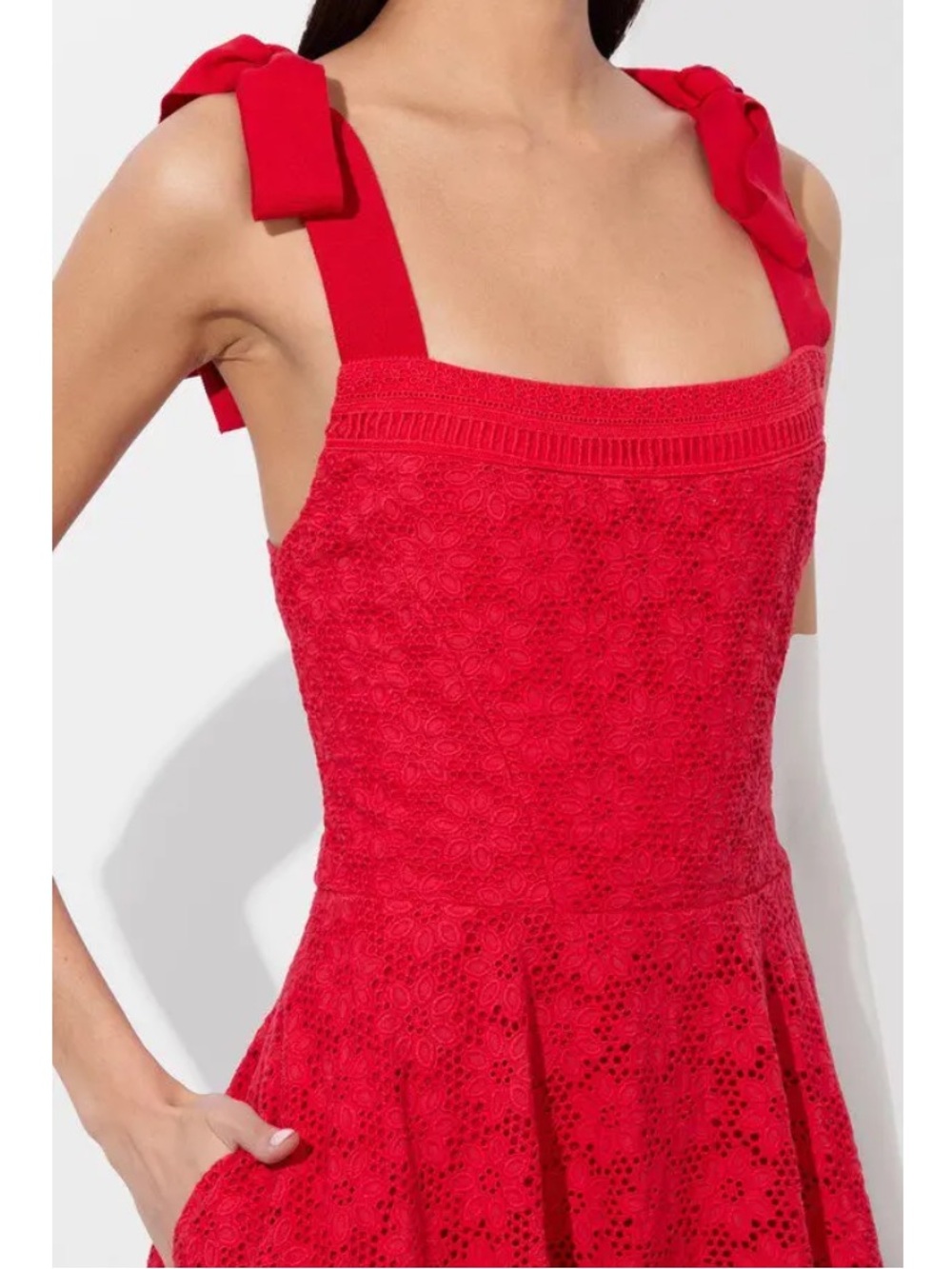 NWT Alice + Olivia Rosalee Eyelet Maxi Dress Size 4 - Picture 2 of 11